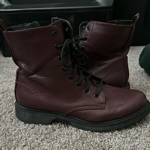 Women’s Zip Up Boots